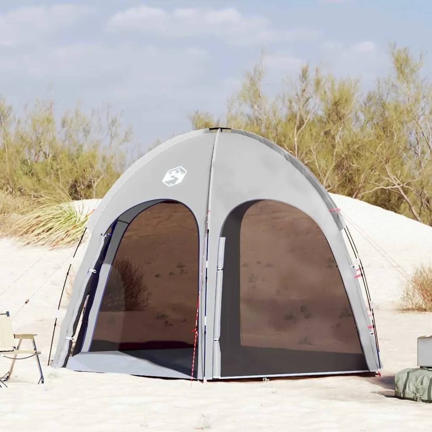 Graues vidaXL Poolzelt in Kuppelform auf Sand. Polyester-Pavillon für Outdoor-Schutz am Pool oder Strand.