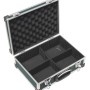 Offener, grüner LUX Universalkoffer AKG 130 mit Fächern und Alurahmen.