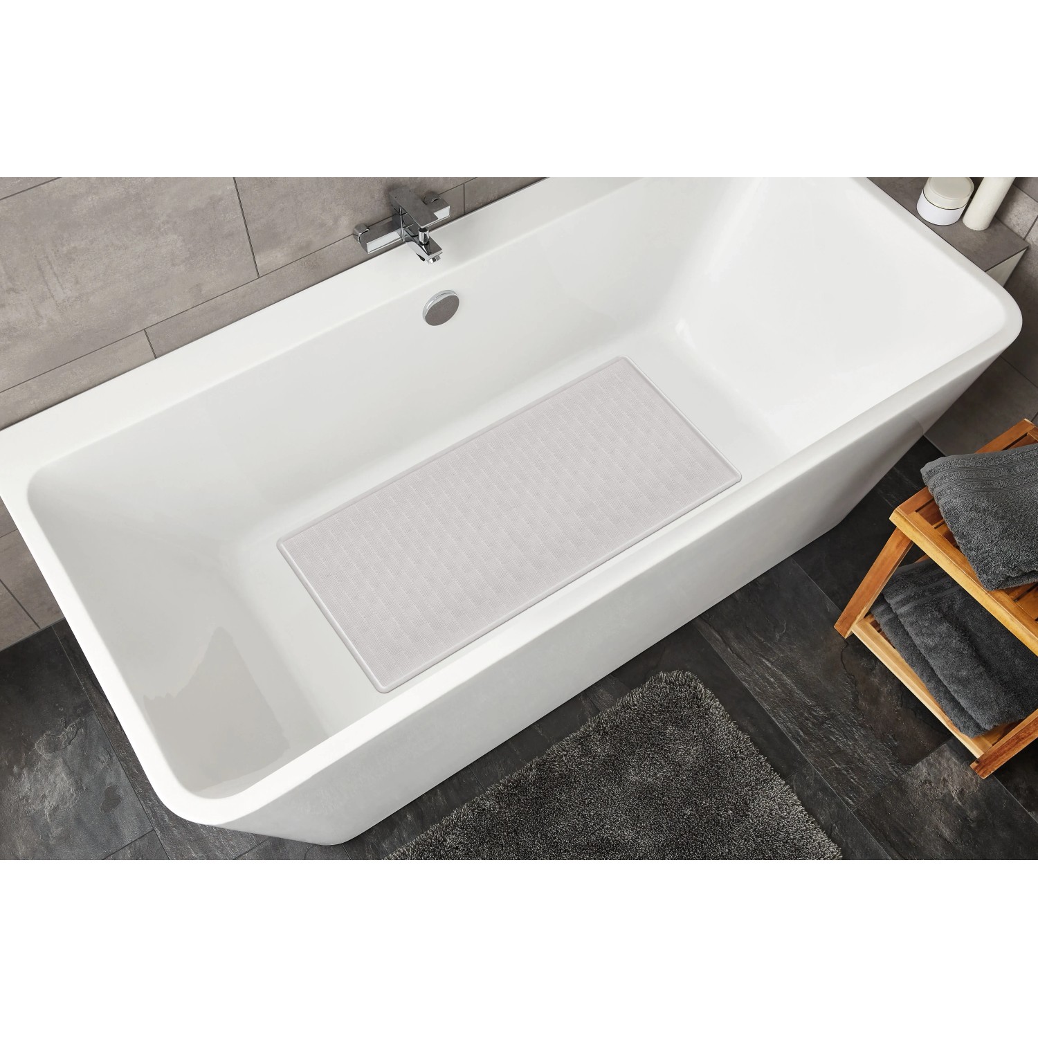 Silbergraue Kleine Wolke Wanneneinlage Ruby in Badewanne, 35x75 cm.