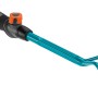 Gardena combisystem Kleingrubber zum Lockern des Bodens mit ergonomischem Griff.