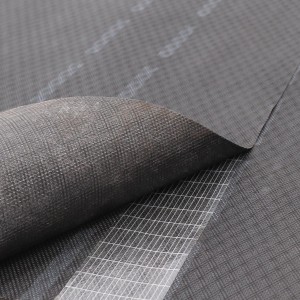 Aquagart Gewebeklebeband, doppelseitig, für Unkrautvlies, Bodengewebe. Detailaufnahme der Klebefläche.