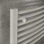 Detailaufnahme: Weißer Ximax Badheizkörper Top, geschwungenes Design, Heizkörper.