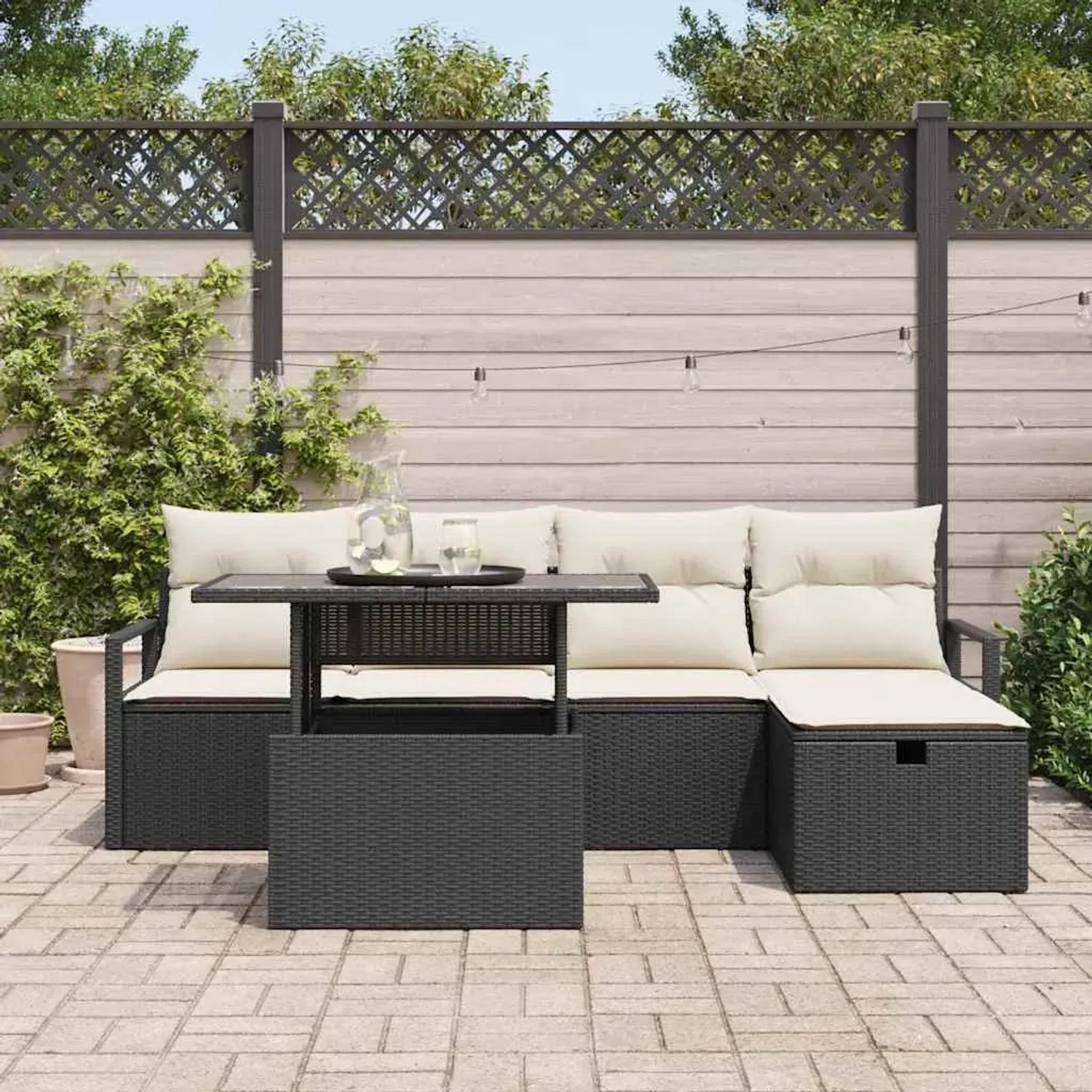 Schwarzes 6-tlg. vidaXL Garten-Sofa-Set aus Poly Rattan mit Kissen für Terrasse und Garten.