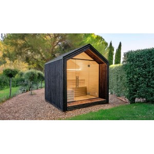 Weka Saunahaus Luua mit schwarzer Holzfassade und Glasfront im Garten.