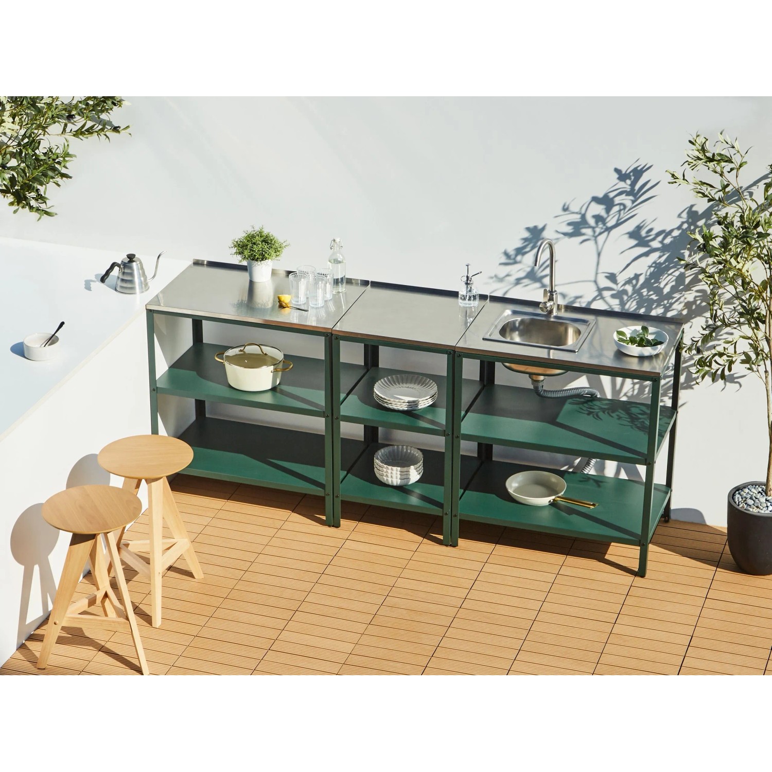 Beliani Gartenküche VILAMA Grün Silber 50x50x90_2