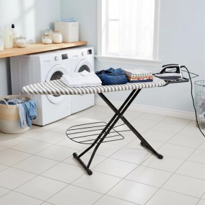 Relaxdays Bügelbrett Stahl Bunt Höhenverstellbar Klappbar mit Bügeleisenablage und Kleidergitter 110 cm x 33 cm