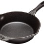 Petromax Feuerpfanne FP20-T, Gusseisen, Ø 20 cm, mit Stiel. Ideal zum Grillen und Kochen.