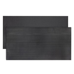 KARAT Gummi Stallmatte, rutschfest, mit Noppen- und Riffelstruktur für Stall, Waschplatz und Paddock.