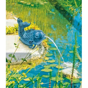 Heissner Wasserspeier Fisch Bronze im Gartenteich, Teichdeko mit Wasserspiel.