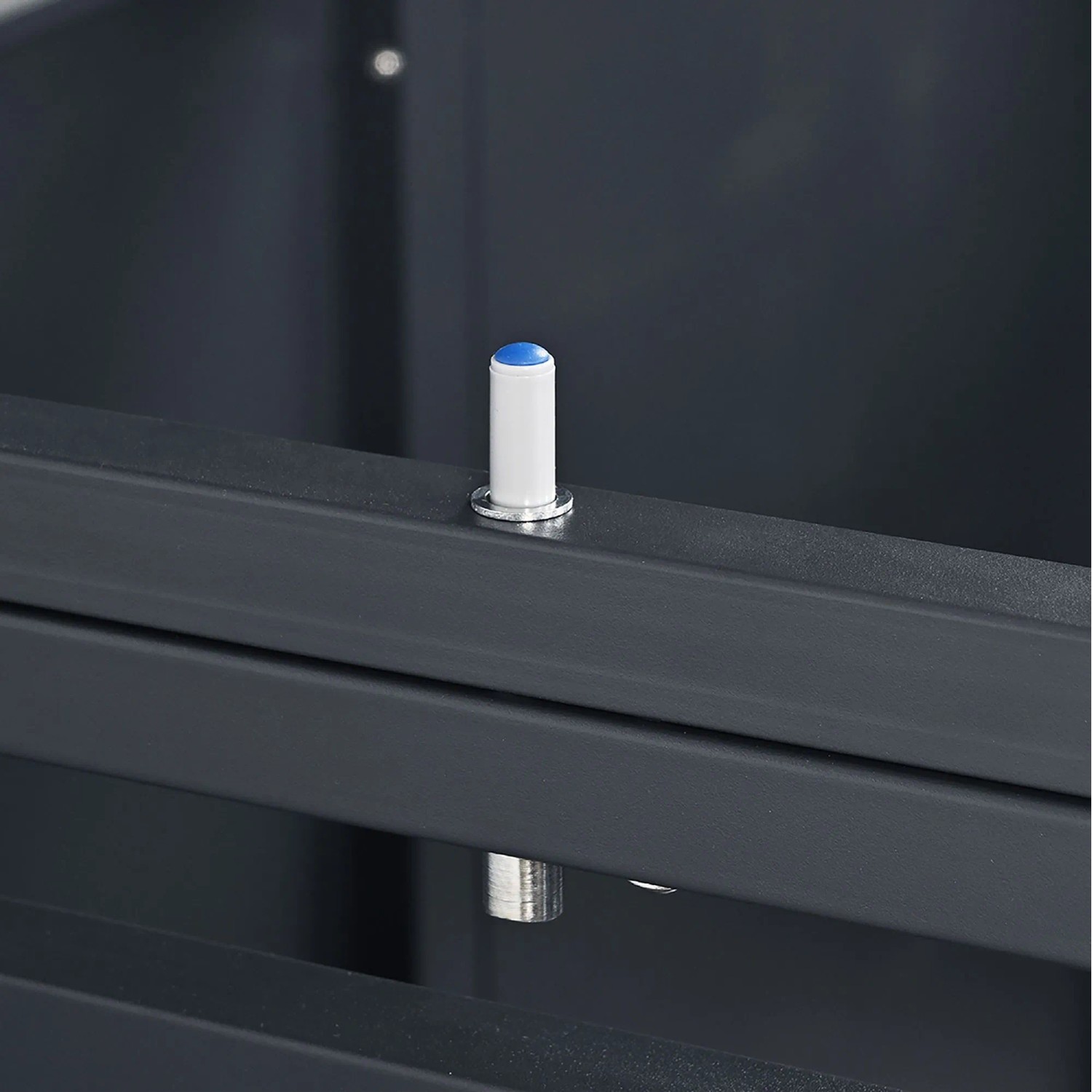 Detailaufnahme: Weka Mülltonnenbox Gary, Anthrazit, mit Dämpfer für Softclose.