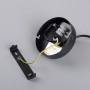 Detailaufnahme der schwarzen Just Light Pendelleuchte Zea, zeigt die Verkabelung und Montagehalterung.