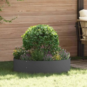 Schwarzer vidaXL Pflanzenring aus Stahl, 80x80x20 cm, mit Bepflanzung im Garten.