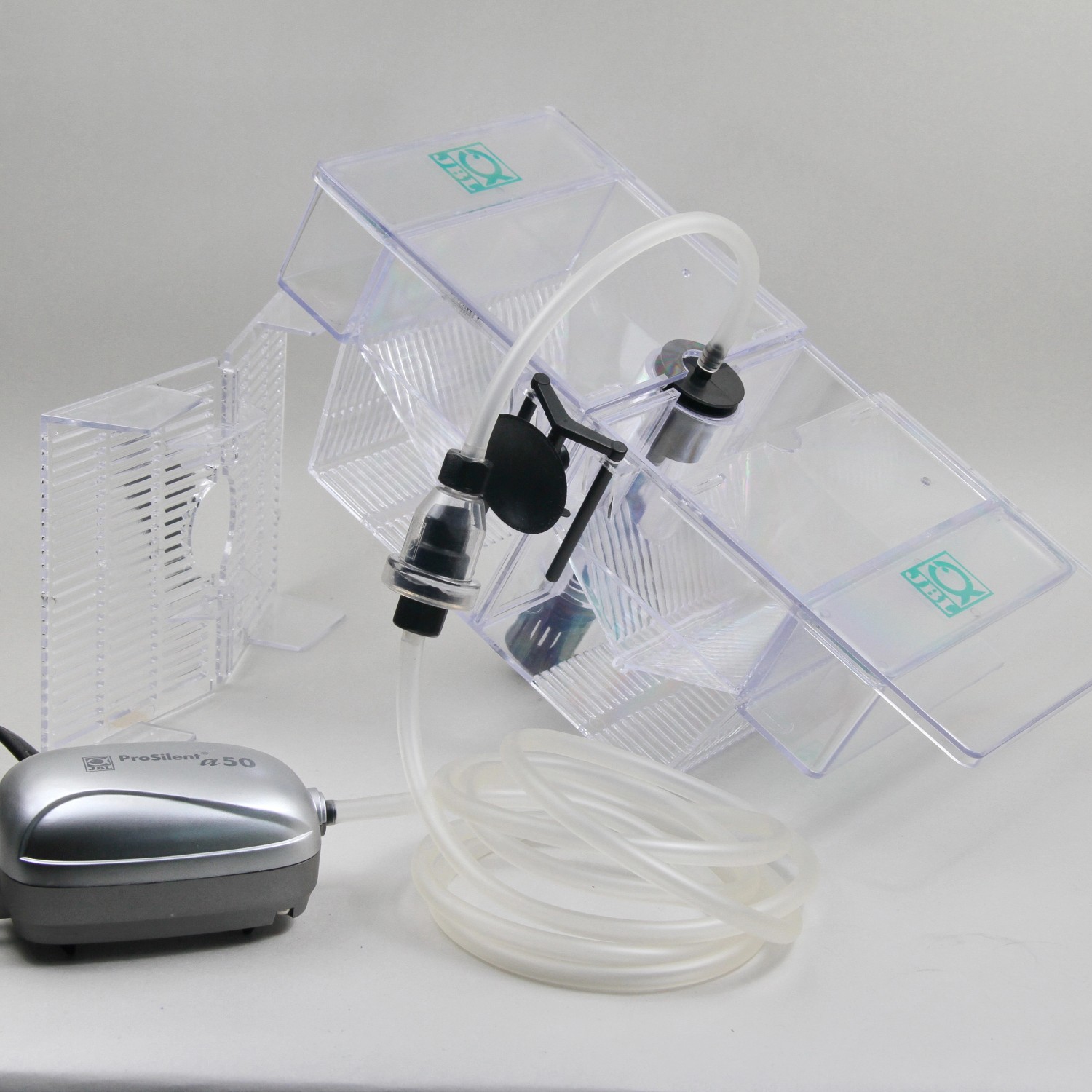 JBL Ablaichkasten BabyHome Oxygen: Ablaichkasten mit Luftpumpe und Zubehör für die Aufzucht von Jungfischen.