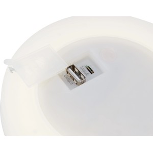 Detailaufnahme der Solarbox mit USB-Anschluss zum Aufladen.