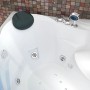 AcquaVapore Eck-Whirlpool W25 150x150 mit Armaturen, Handbrause und Nackenkissen.