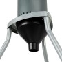 Detailaufnahme: EBERTH Getreidemühle mit Standfuß und Trichter für Zubehör für Geflügel.