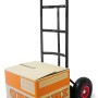 Sackkarre Basis mit 150 kg Traglast und PU-Rädern transportiert OBI Paket.
