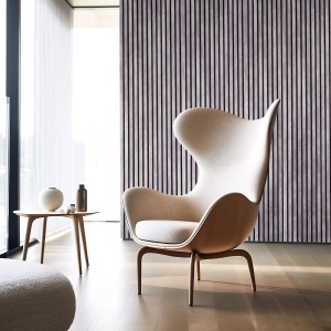 Modernes Wohnzimmer mit Akustikpaneel Colorado Beton an der Wand.