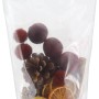 Streudeko Mischbeutel mit Naturmaterialien (Zapfen, Orangenscheiben, rote Kugeln) für Weihnachtsdeko.