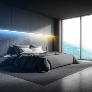 Schlafzimmer mit indirekter Beleuchtung durch Brilo LED-Band RGBIC, Farbe und Helligkeit einstellbar.