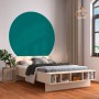 Schlafzimmer mit Wand in Pfauengrün von CREATE! by OBI. Matte Wandfarbe für Innenräume.