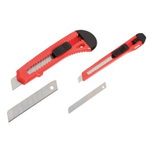 4-teiliges Messer-Set: Abbrechmesser in Rot mit Ersatzklingen.