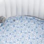 Bestway Bali AirJet Whirlpool Innenansicht mit blau-grauem Polygonboden und weißen Wänden. Inkl. AirJet Düsen.