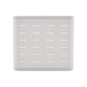 Weißes Polypropylen-Seitenpanel des Gartentisches Moah mit horizontalen Schlitzen.