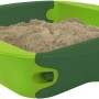 BIG Sandkasten Sandy mit Hard-Cover, grün, 138x138 cm, gefüllt mit Sand.