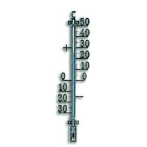 TFA Außenthermometer aus Metall in Altzinn-Optik zum Aufhängen.