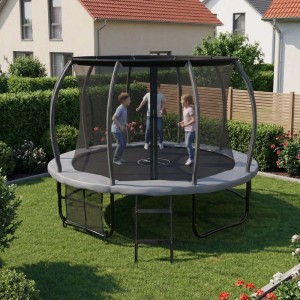 Juskys Gartentrampolin SkyBounce L, schwarz/anthrazit, mit Kindern im Garten.