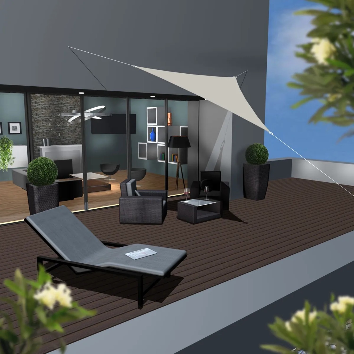 Beiges AMANKA Dreieck Sonnensegel 3x3x3m über Terrasse mit Gartenmöbeln.