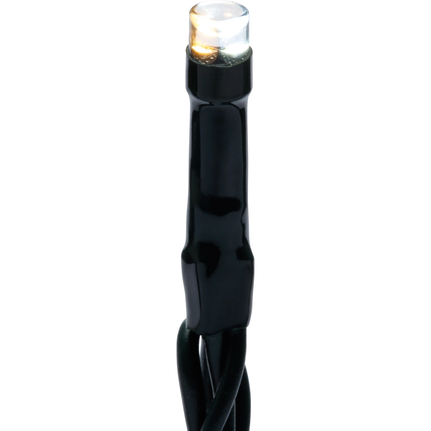 Detailaufnahme: LED-Lämpchen der zweifarbigen Lichterkette (kalt/warmweiß) für den Außenbereich.