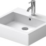 Weißes Duravit Vero Einbauwaschbecken, 50 cm, mit Überlauf und Hahnloch.