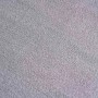 Graues, weiches Baumwoll-Handtuch (100x200 cm) mit Frottier-Struktur. Saugfähiges Badetuch.