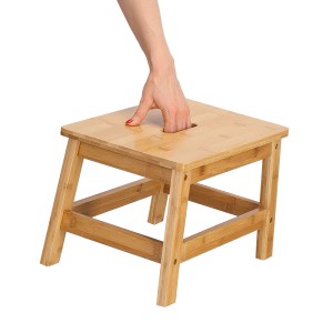 Zeller Fußbank aus Bambus, 25x26x38,5 cm, mit Griffloch. Ideal als Tritt oder Sitzgelegenheit.