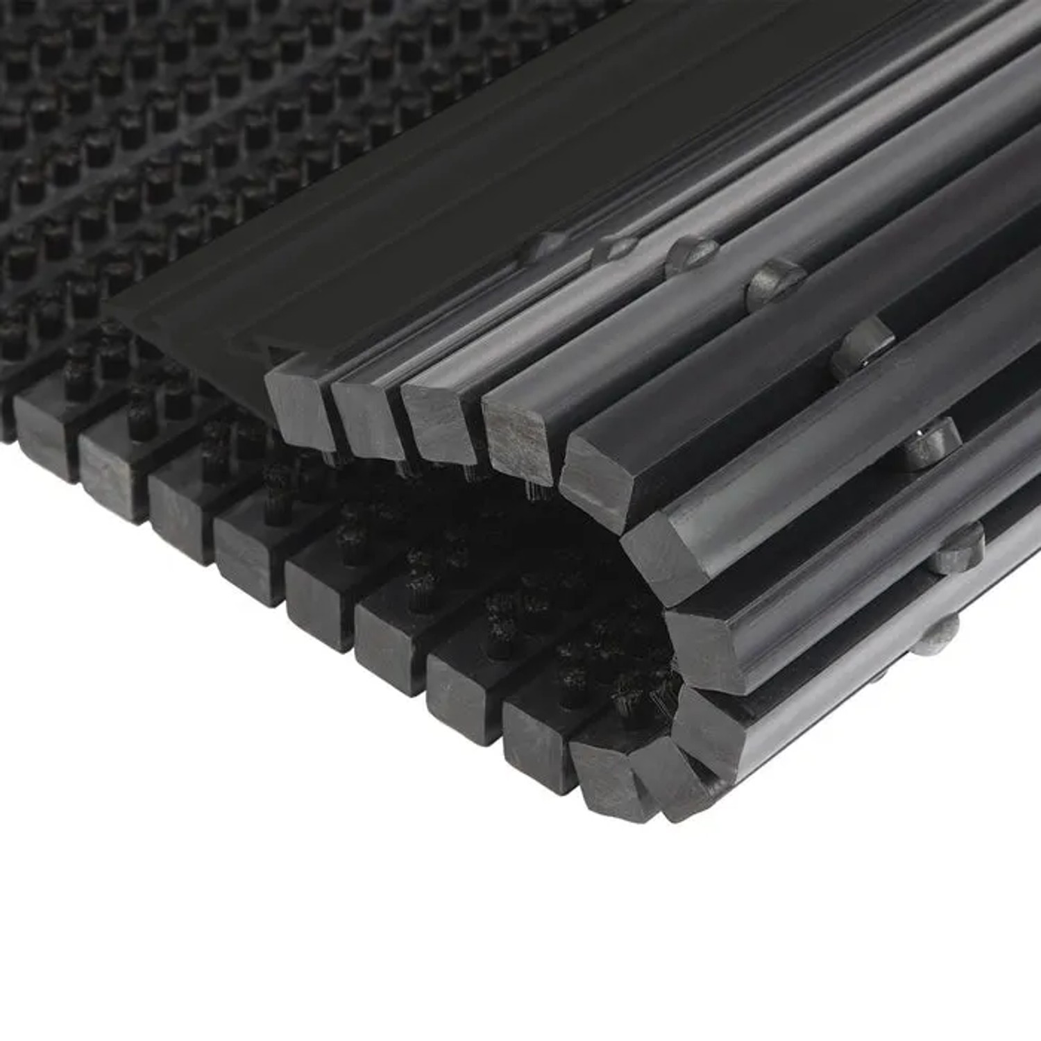 Schwarze Karat Fußmatte Power Brush mit Bürsten, 40x60 cm, für Innen- und Außenbereiche.
