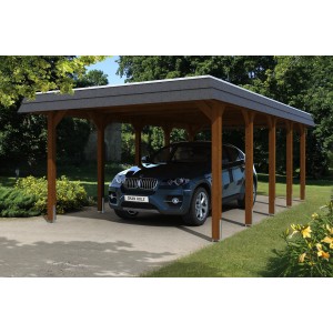 Skan Holz Carport Spreewald mit Alu-Dach und schwarzer Blende in Nussbaum, mit Auto.