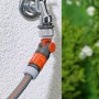 Gardena Winkelhahnstück am Wasserhahn mit Gartenschlauch. Anschlussstück für 26,5 mm (G 3/4'') und 33,3 mm (G 1'').