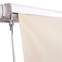 Detailaufnahme: Creme-farbene MCW Kassettenmarkise 4,5x3m mit Volant und Motor.