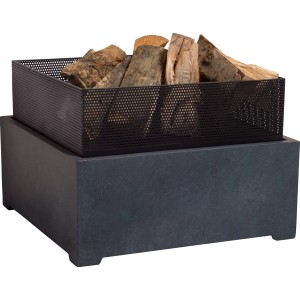 Quadratische Feuerschale auf Konsole aus Fibreclay mit Feuerkorb aus Metall, gefüllt mit Holz.