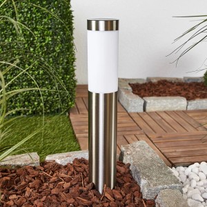 Moderne Lindby LED Solarleuchte Aleeza aus Edelstahl und Alu für den Garten.