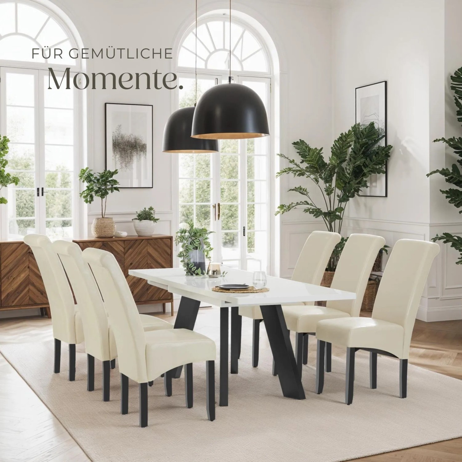 4er-Set Tectake Esszimmerstühle, creme, mit Kunstlederbezug und hoher Rückenlehne.