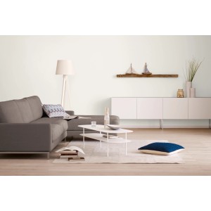 Wohnraum in Creme mit Alpina Farbrezepte Wolkenreise. Matte Wandfarbe für ein gemütliches Ambiente.