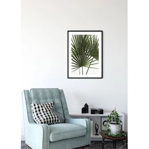 Komar Wandbild Palmtree Leaves, 30x40 cm, mit grünen Palmwedeln im schwarzen Rahmen.