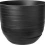 Schwarzer Elho Blumentopf Fuente Rings, Ø 30 cm, aus recyceltem Kunststoff mit horizontalen Rillen.