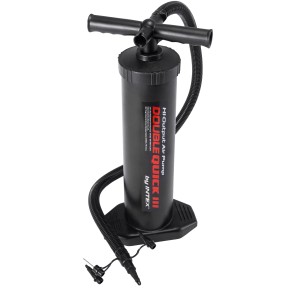 Schwarze Intex Hochleistungshandluftpumpe (48 cm) mit Schlauch und Düsenaufsätzen.