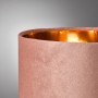 Detailaufnahme: Fischer & Honsel Tischleuchte Aura, roséfarbener Samt, goldfarbener Innenschirm.