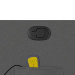 Detailansicht: Dunkelgrauer Massagesessel mit Fernbedienung und Verstellhebel.