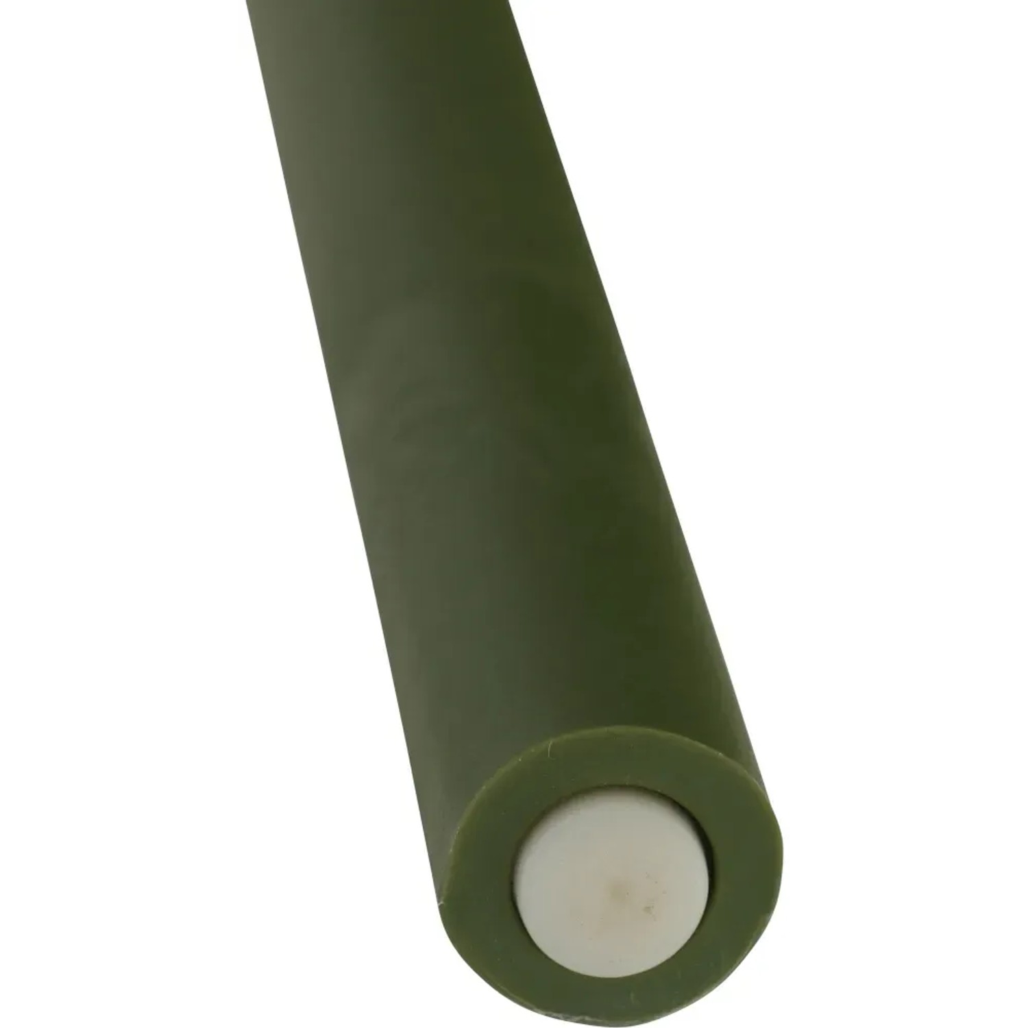 Detailaufnahme: Bein des Siena Garden District Stapelsessels in Olive mit Bodenschoner.